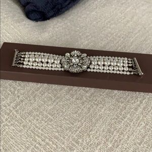 Pearl and diamond bracelet